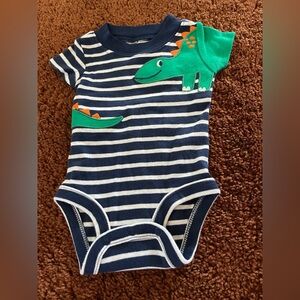 ‼️Mix and Match 3 items for $5‼️ Carter’s newborn short sleeve onesie baby boy
